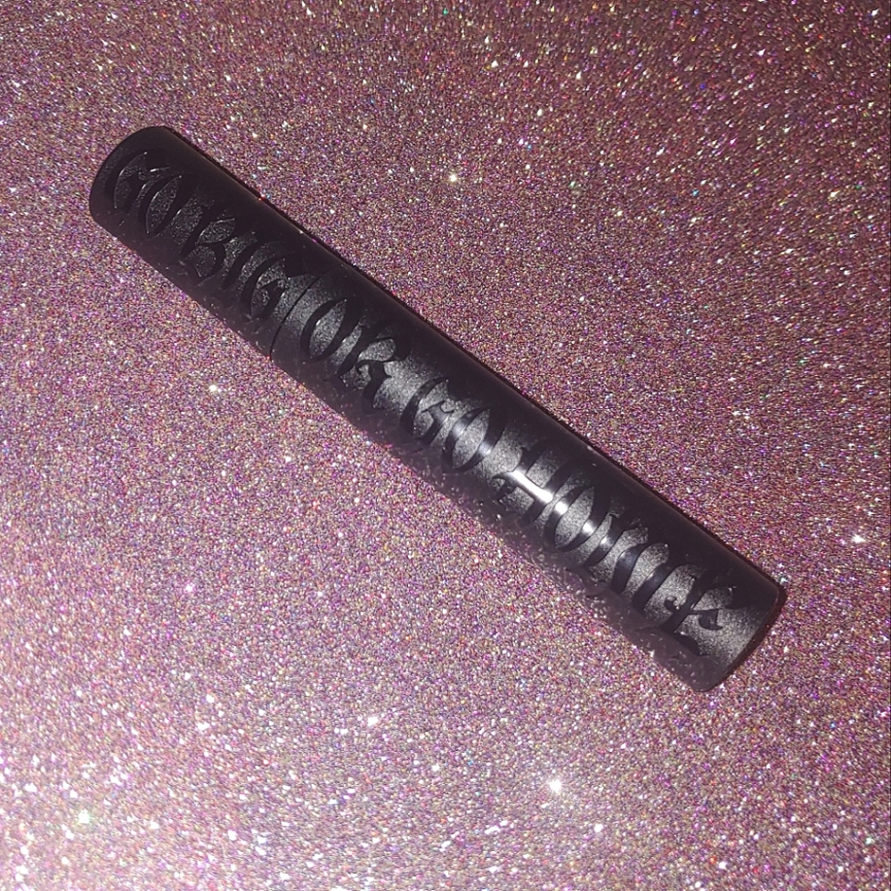 GO BIG OR GO HOME MASCARA Trooper Black KVD Kat Bon D